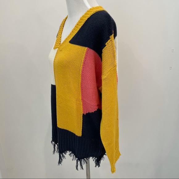 NWOT - Color Block V- Neck Frayed Sweater - Size M - Picture 3 of 3